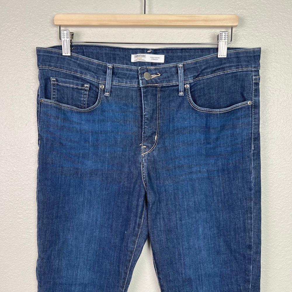 Signature by Levi Strauss Women Totally Shaping Straight Jeans Dark Wash 31x28 - Picture 2 of 9
